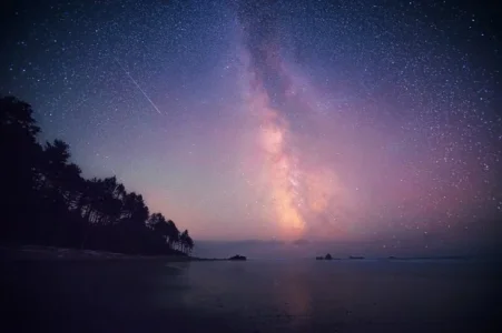 ruby beach milky way.webp