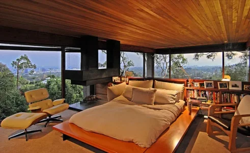 Ray-Kappe-Luxury-Bedroom-Design.webp