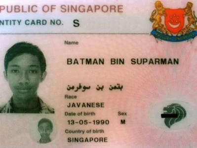_71075377_batman-suparman-02a.webp