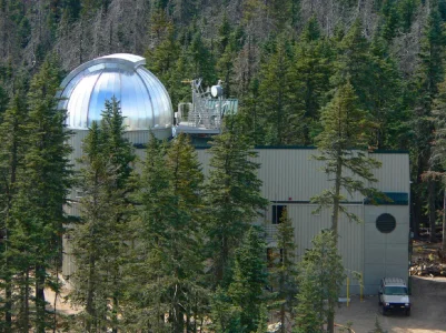 arizona_vatican_telescope.webp