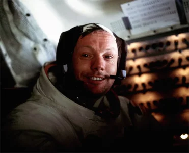 armstrong-dead-zoom1.webp