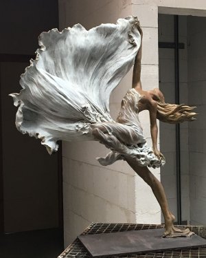 luo li rong sculpture 2.jpg