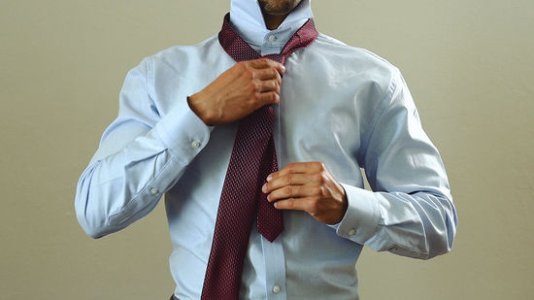 550px-nowatermark-Tie-a-Tie-Step-8-Version-13.jpg