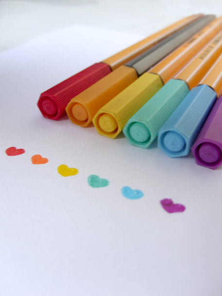 colorful_love_by_MalaZielonaMucha.jpg
