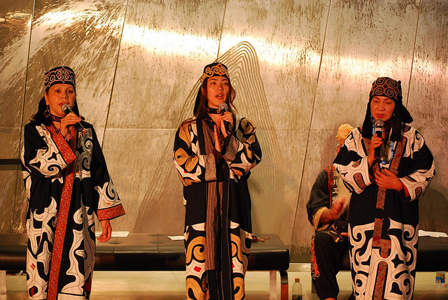 ainu-women-singing.jpg
