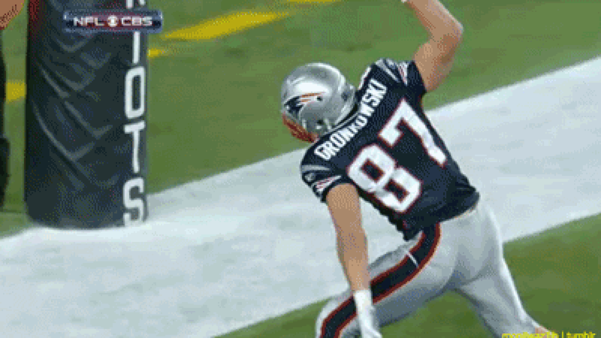 1513306117440.gif