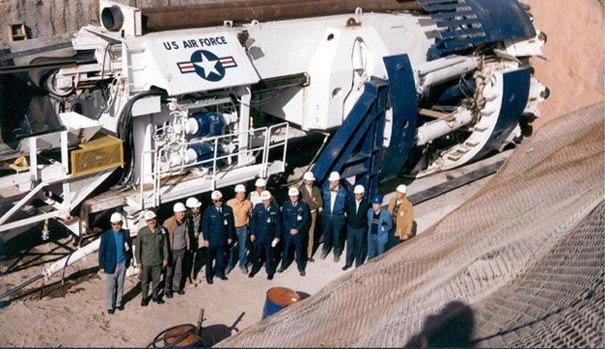 tunnel_boring_machine_2.jpg