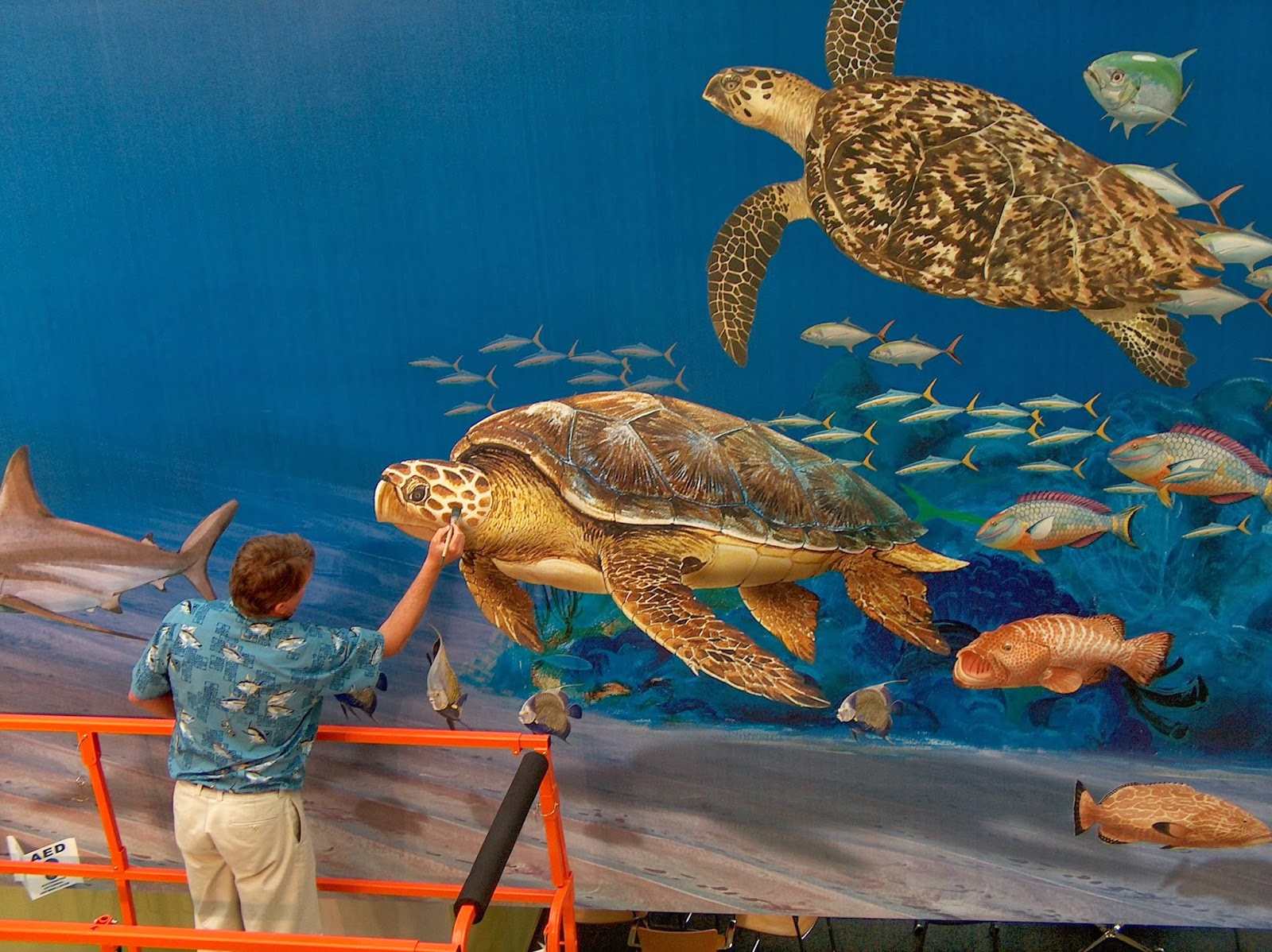 Guy+Harvey+Painting+Turtle+at+NSU+Mural.jpg