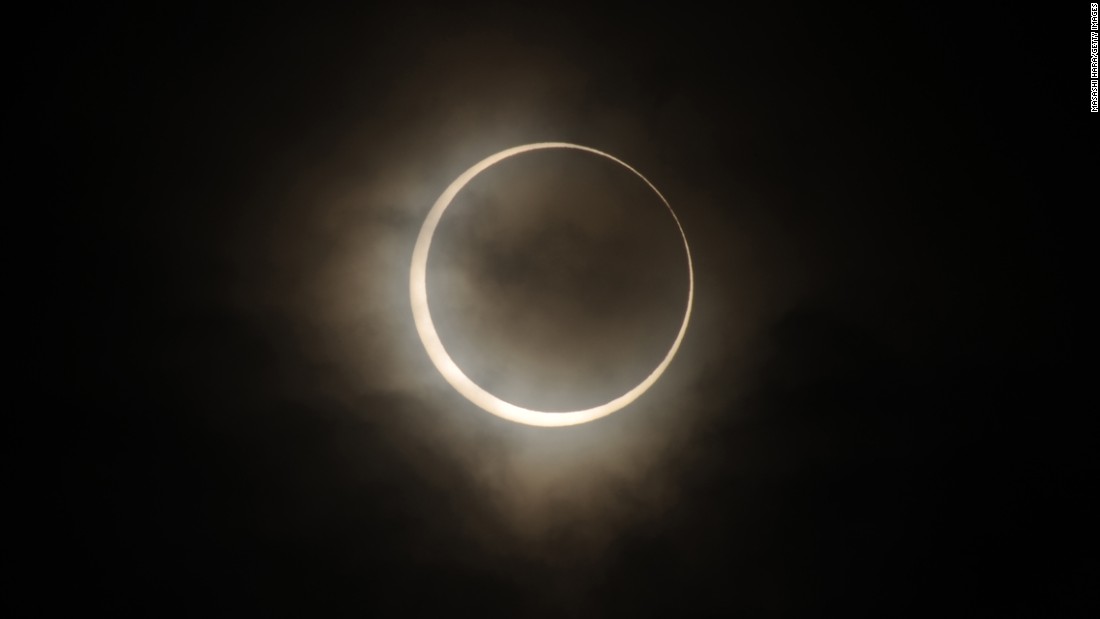 160901125503-annular-eclipse-01-file-0901-super-169.jpg